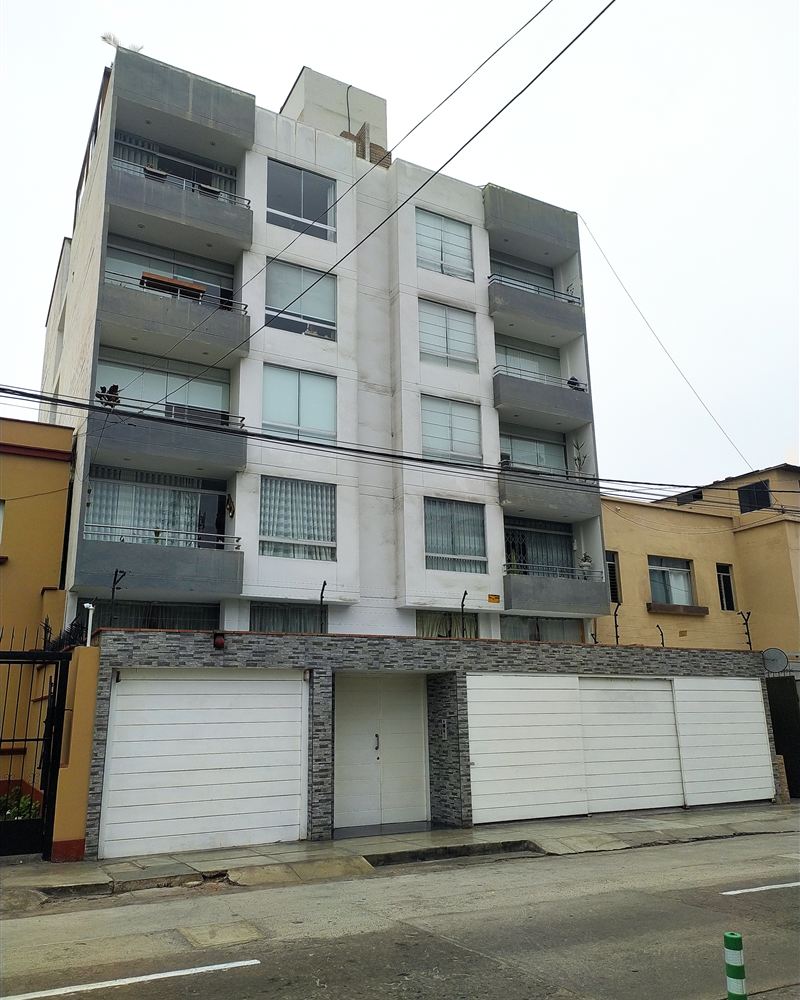 Edificio Parque Gonzales Prada, Magdalena, 2005