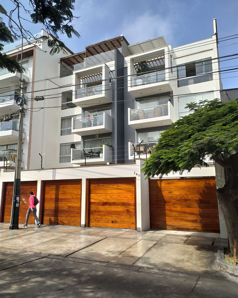Edificio Monte Bianco, Surco, 2008