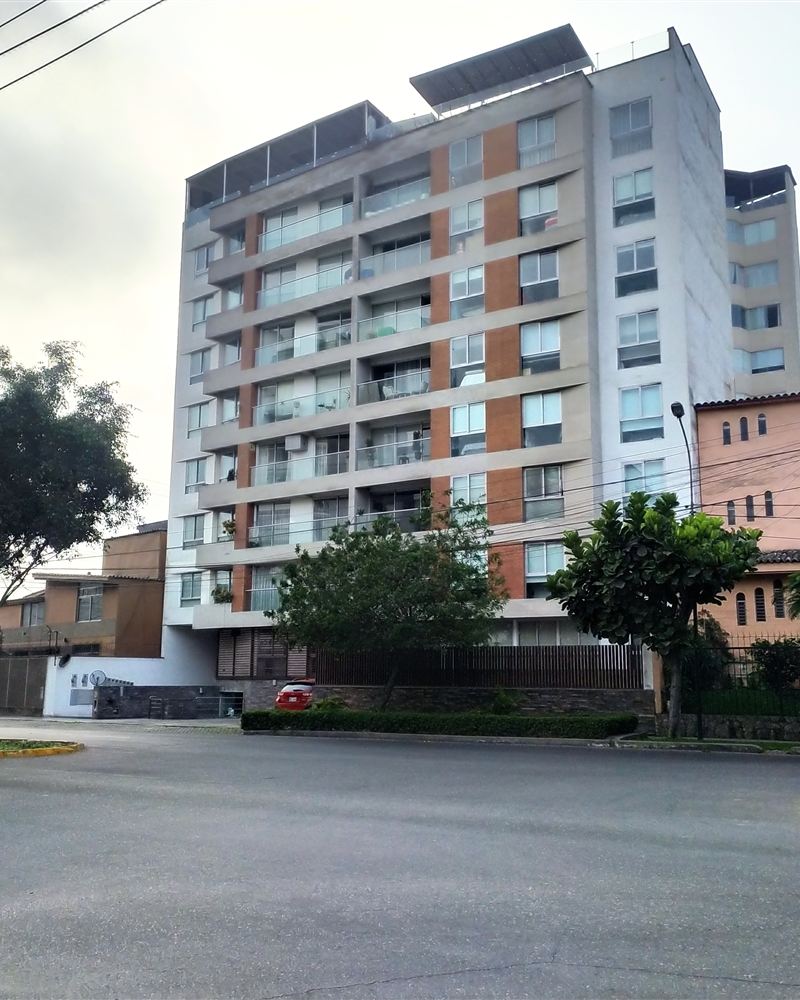 Edificio Altamira, Surco, 2016